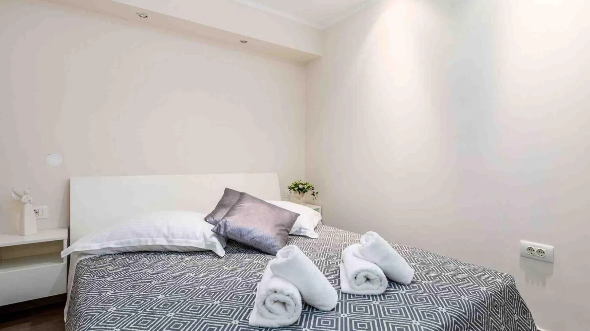 Apartment Modern Comfort With Shared Pool & Lush Green Surroundings In Kastav