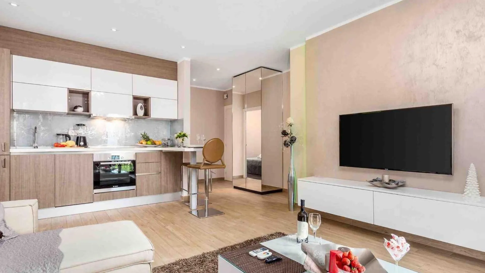 Modern Comfort With Shared Pool & Lush Green Surroundings In Kastav 0*,