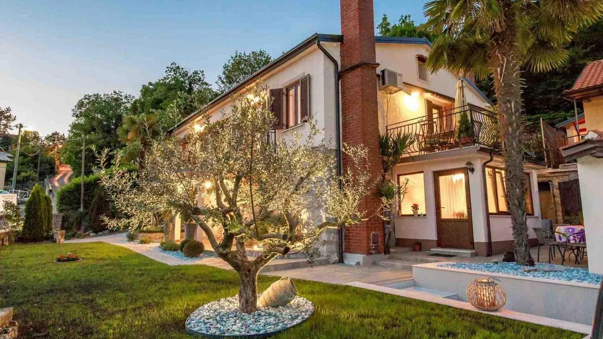 Apartment Modern Comfort With Shared Pool & Lush Green Surroundings In Kastav
